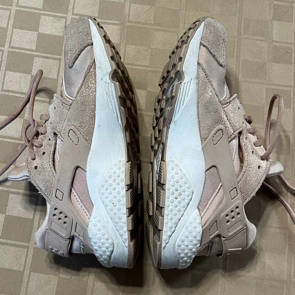 Nike Air Huarache BV1170-200‎ Pink Rose Gold women’s Size 5 EU 35.5 UK 2.5 EUC - Picture 2 of 6